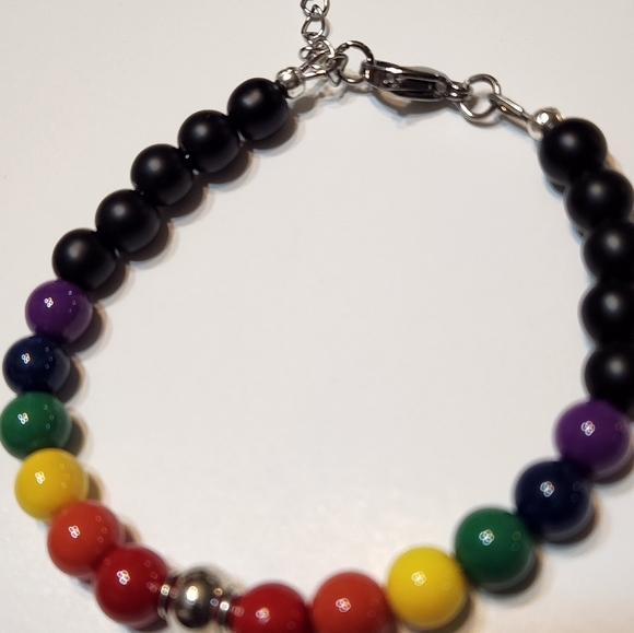 Hand Crafted LGBTQ+ Beaded Bracelet Rainbow Pride Red Orange Yellow Green Blue - Picture 4 of 6
